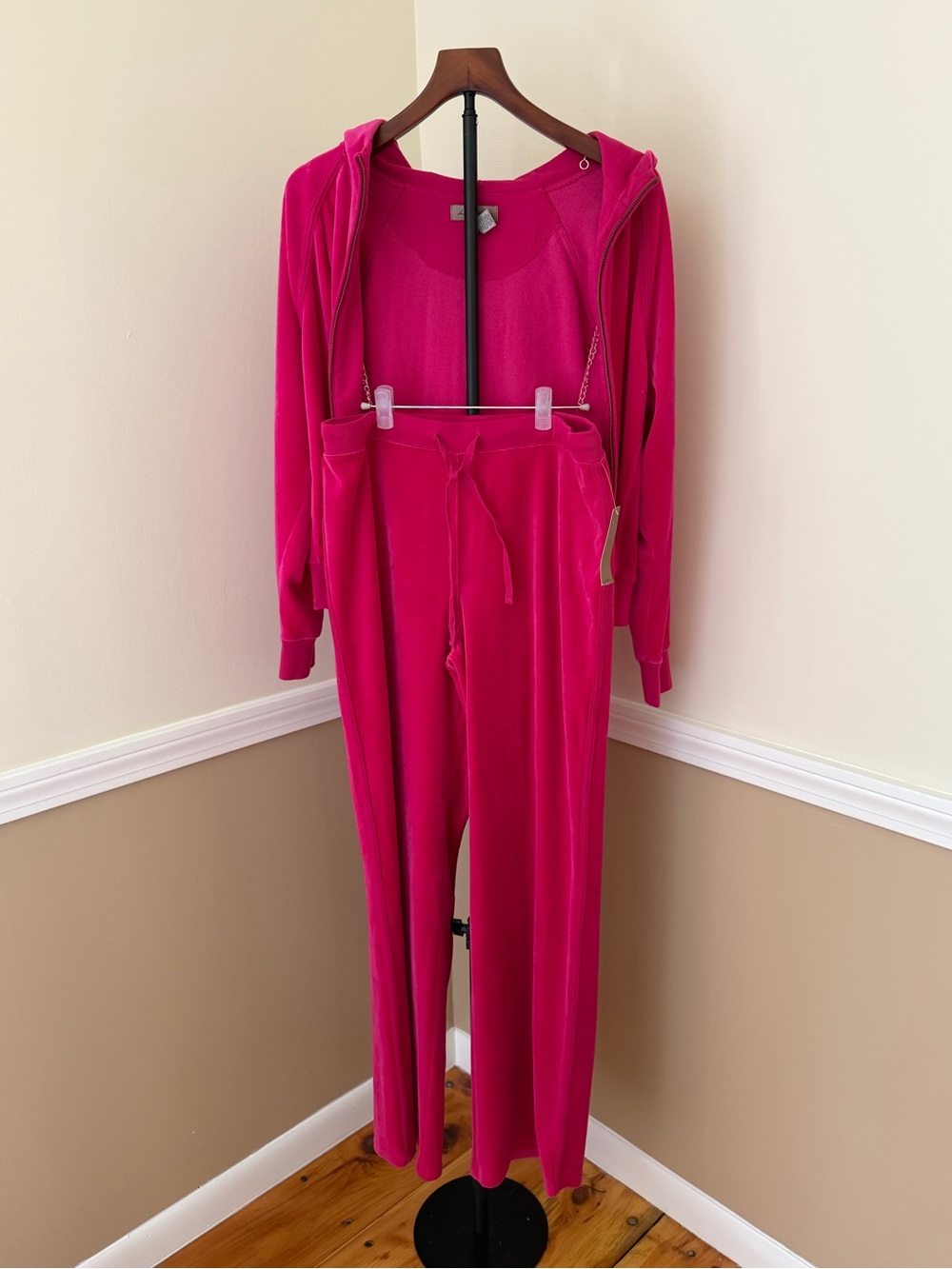 Women’s Hot Pink Velour Jogger Set - i.e. relaxed